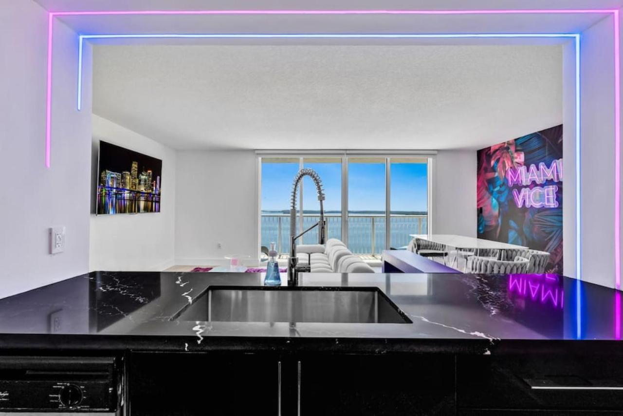 Miami Vice Oceanfront Sky Villa Kültér fotó